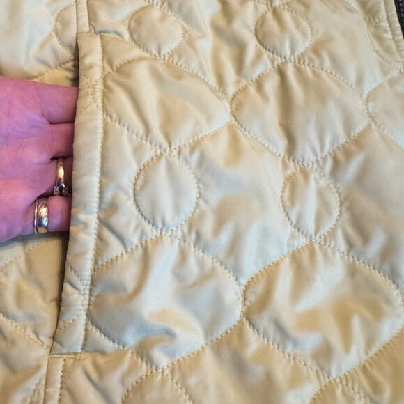 Eddie Bauer reversible black and bright lime green vest Size: XL - Picture 3 of 7